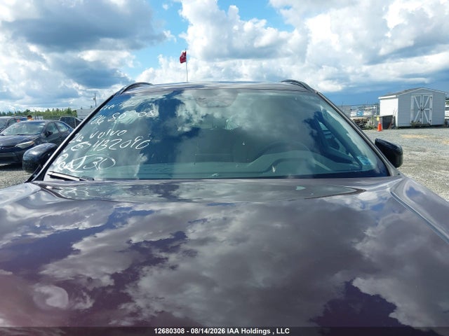 Volvo XC60 PLUS 2026 YV4M12RC0T1432090 Image 16