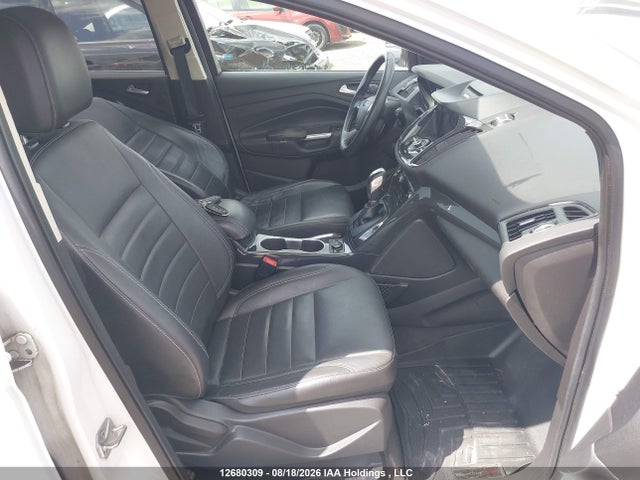 1FMCU9J93EUD83107 Ford Escape Titanium