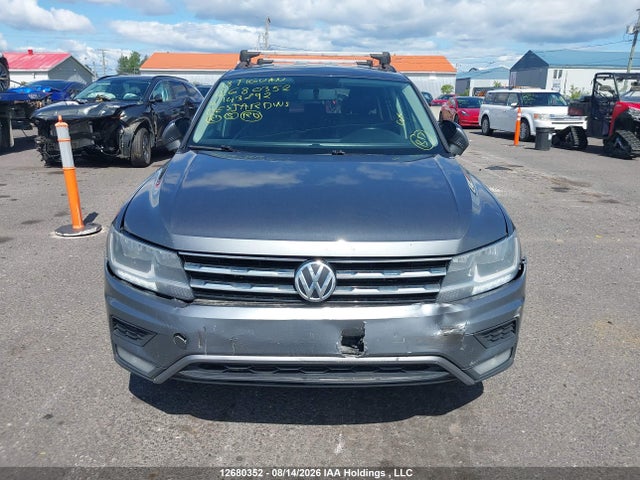3VV0B7AX8JM143292 Volkswagen TIGUAN S