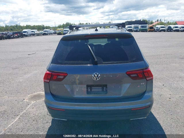 3VV0B7AX8JM143292 Volkswagen TIGUAN S