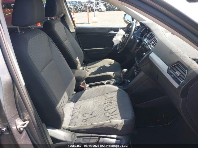 3VV0B7AX8JM143292 Volkswagen TIGUAN S