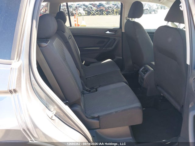3VV0B7AX8JM143292 Volkswagen TIGUAN S