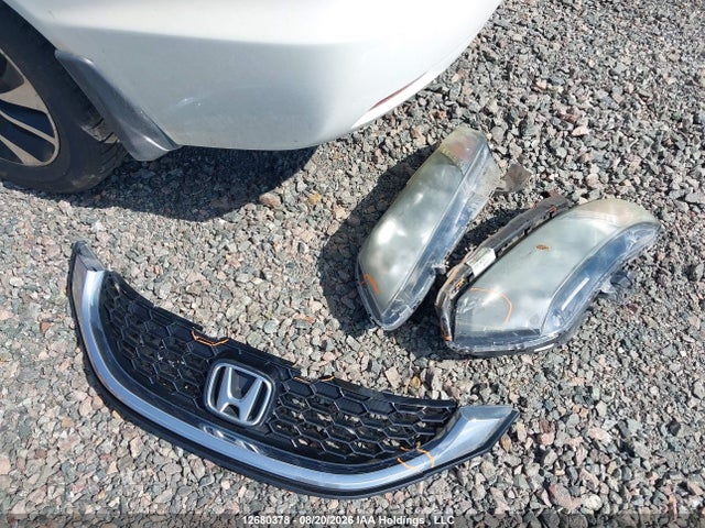 Продажа на аукционе авто 2015 Honda Civic Lx, vin: 2HGFB2E52FH015755, номер лота: 12680378