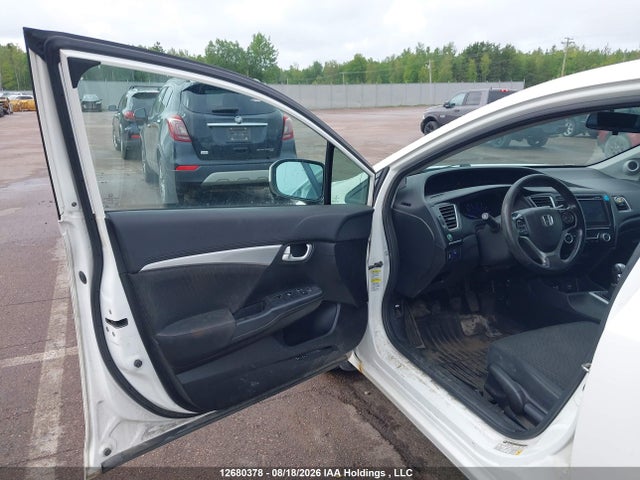 Продажа на аукционе авто 2015 Honda Civic Lx, vin: 2HGFB2E52FH015755, номер лота: 12680378