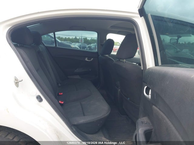 Продажа на аукционе авто 2015 Honda Civic Lx, vin: 2HGFB2E52FH015755, номер лота: 12680378