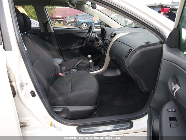 12680435 :رقم المزاد ، 2T1BU4EE2BC628823 vin ، 2011 Toyota Corolla S/le مزاد بيع