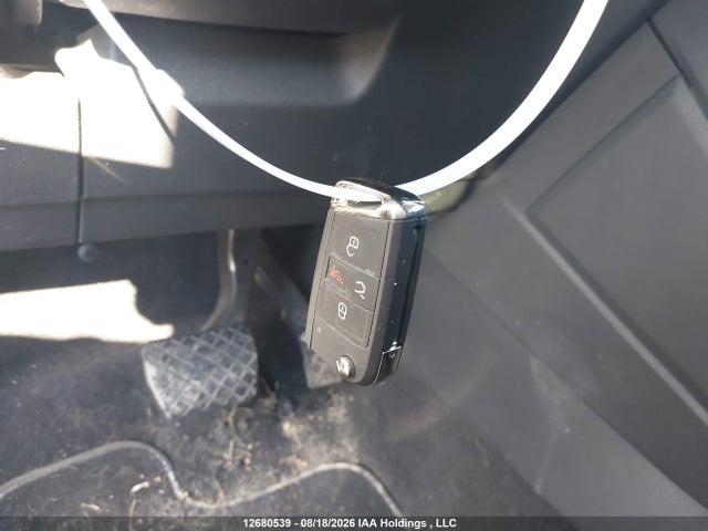 3VV2B7AX5JM216532 Volkswagen Tiguan
