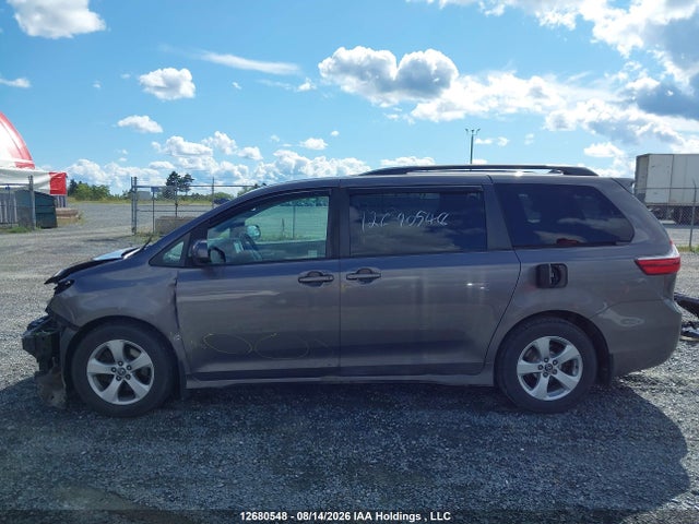 Продаж на аукціоні авто 2019 Toyota Sienna Le 8-passenger, vin: 5TDKZ3DCXKS011303, номер лоту: 12680548