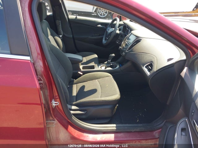 Aukcja sprzedaży 2018 Chevrolet Cruze Lt Auto, vin: 1G1BE5SM3J7107911, numer aukcji: 12670125