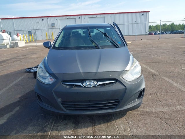 12659964 :رقم المزاد ، KMHCT4AE5EU641646 vin ، 2014 Hyundai Accent L مزاد بيع