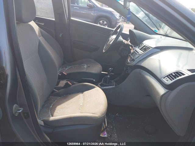 12659964 :رقم المزاد ، KMHCT4AE5EU641646 vin ، 2014 Hyundai Accent L مزاد بيع
