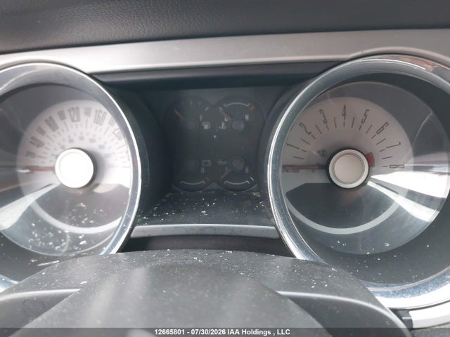 12665801 :رقم المزاد ، 1ZVBP8EM7B5129564 vin ، 2011 Ford Mustang Convertible مزاد بيع