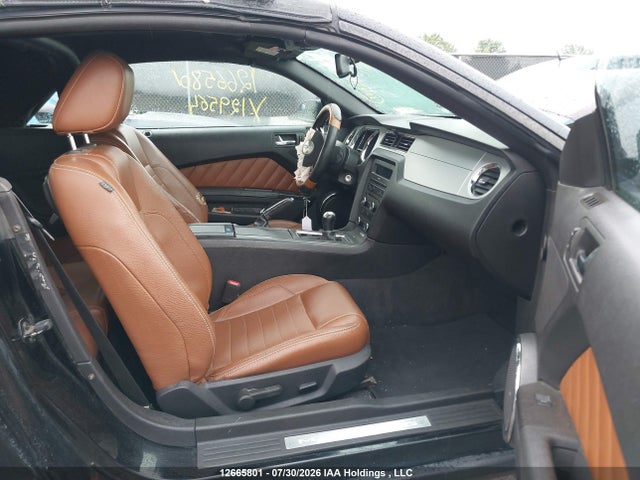 12665801 :رقم المزاد ، 1ZVBP8EM7B5129564 vin ، 2011 Ford Mustang Convertible مزاد بيع