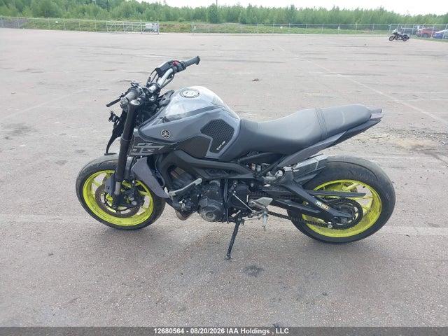 Yamaha FZ09 2017 JYARN53N8HA000133 Image 17