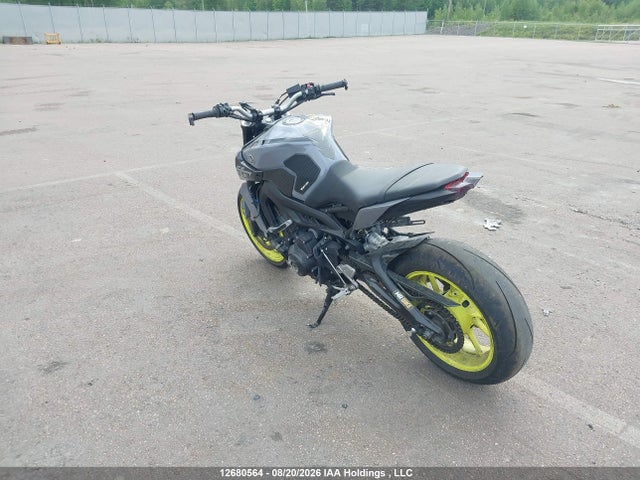 Yamaha FZ09 2017 JYARN53N8HA000133 Image 3