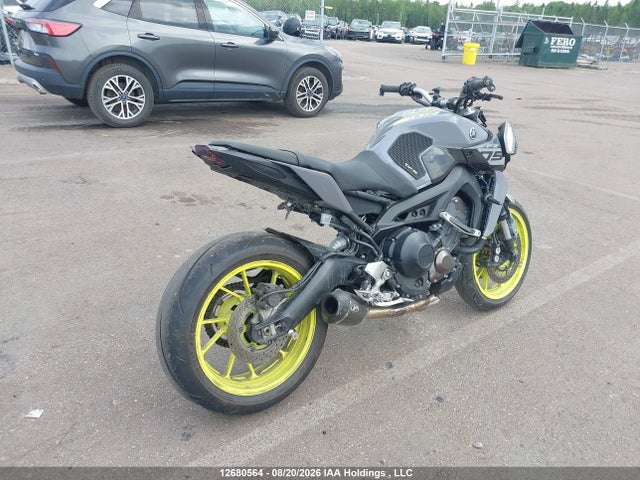 Yamaha FZ09 2017 JYARN53N8HA000133 Image 4