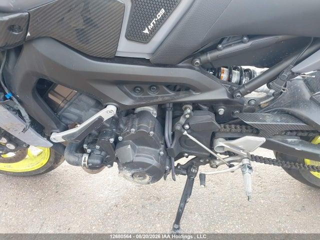 Yamaha FZ09 2017 JYARN53N8HA000133 Image 9