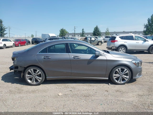 12680576 :رقم المزاد ، WDDSJ4GB2KN745784 vin ، 2019 Mercedes-benz Cla 250 4matic مزاد بيع