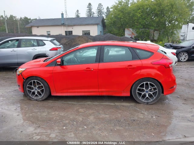 Ford FOCUS SE 2016 1FADP3K27GL334506 Image 14