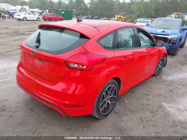 Ford FOCUS SE 2016 1FADP3K27GL334506 Image 4