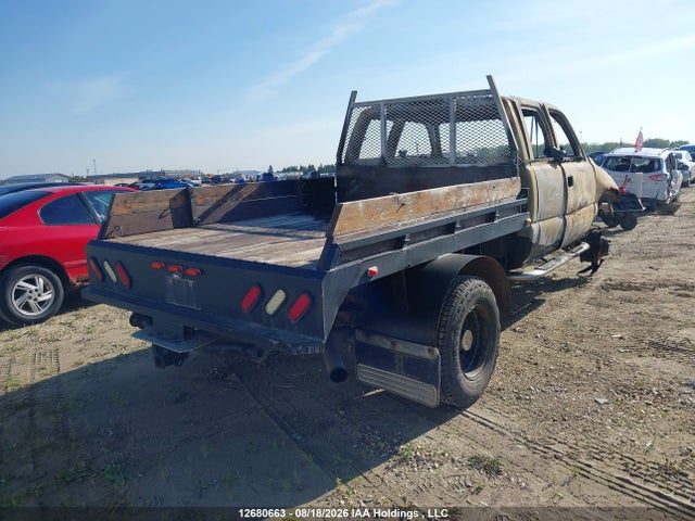 12680663 :رقم المزاد ، 1GCJK39182E211822 vin ، 2002 Chevrolet Silverado 3500 Chassis Ls/lt مزاد بيع