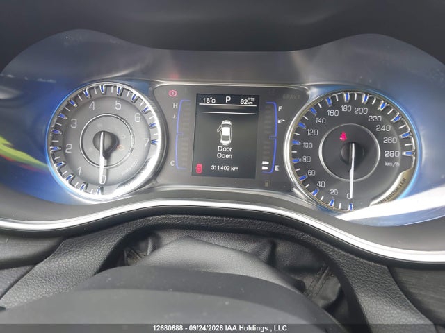 Aukcja sprzedaży 2015 Chrysler 200 Limited, vin: 1C3CCCAG6FN736877, numer aukcji: 12680688