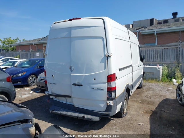 2014 Mercedes-benz Sprinter 2500 Standard Roof მანქანა იყიდება აუქციონზე, vin: WD3BE7DCXE5844770, აუქციონის ნომერი: 12680741