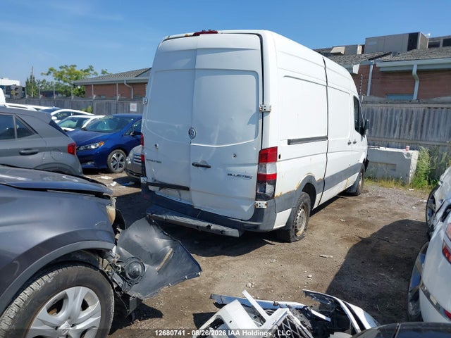 2014 Mercedes-benz Sprinter 2500 Standard Roof მანქანა იყიდება აუქციონზე, vin: WD3BE7DCXE5844770, აუქციონის ნომერი: 12680741