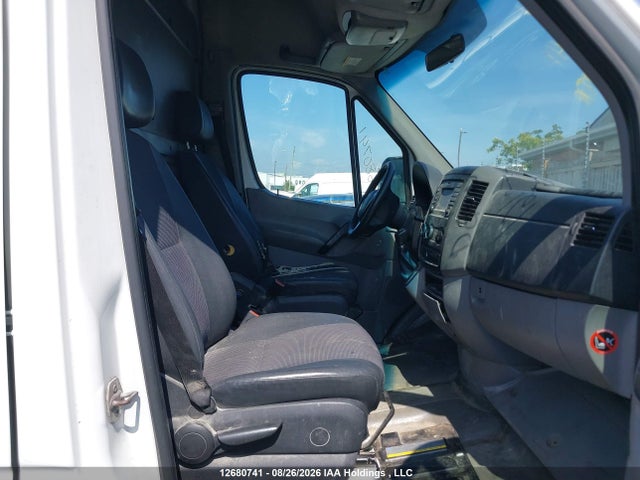 2014 Mercedes-benz Sprinter 2500 Standard Roof მანქანა იყიდება აუქციონზე, vin: WD3BE7DCXE5844770, აუქციონის ნომერი: 12680741
