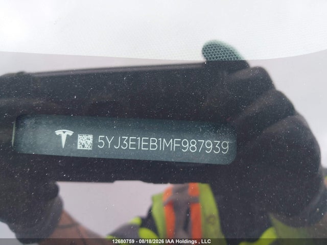 5YJ3E1EB1MF987939 Tesla MODEL 3
