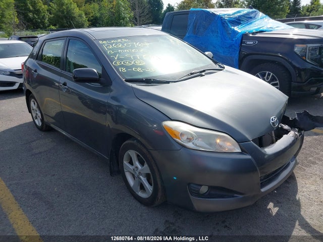 12680764 :رقم المزاد ، 2T1KU4EE5DC977915 vin ، 2013 Toyota Matrix مزاد بيع