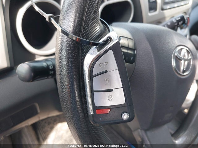 12680764 :رقم المزاد ، 2T1KU4EE5DC977915 vin ، 2013 Toyota Matrix مزاد بيع
