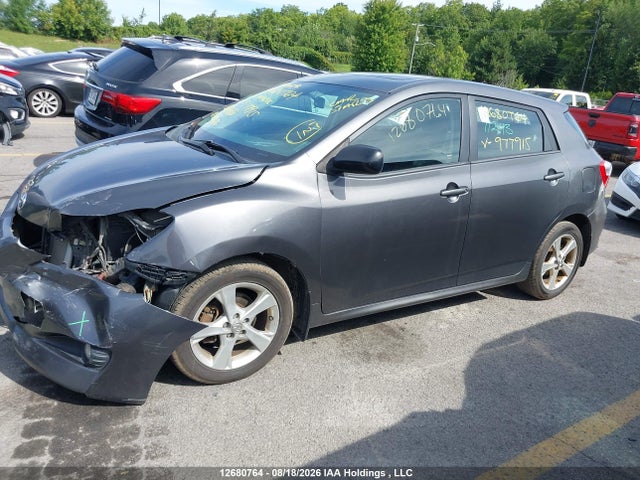 12680764 :رقم المزاد ، 2T1KU4EE5DC977915 vin ، 2013 Toyota Matrix مزاد بيع