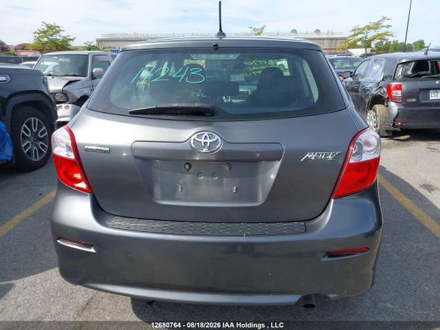 12680764 :رقم المزاد ، 2T1KU4EE5DC977915 vin ، 2013 Toyota Matrix مزاد بيع
