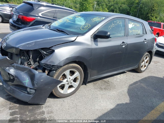 12680764 :رقم المزاد ، 2T1KU4EE5DC977915 vin ، 2013 Toyota Matrix مزاد بيع