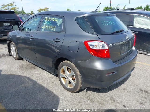 12680764 :رقم المزاد ، 2T1KU4EE5DC977915 vin ، 2013 Toyota Matrix مزاد بيع