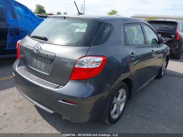 12680764 :رقم المزاد ، 2T1KU4EE5DC977915 vin ، 2013 Toyota Matrix مزاد بيع