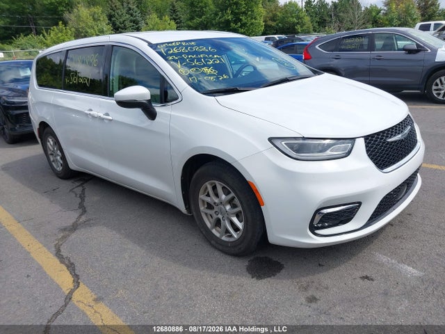 Chrysler Pacifica Touring L 2023 2C4RC1BG4PR561221 main image