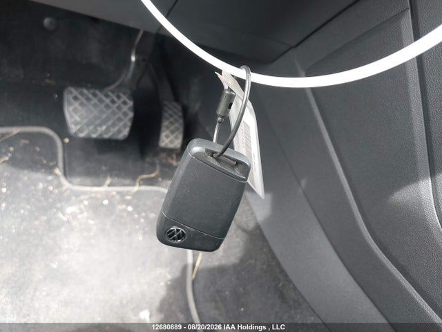 3VVUC7B28TM014831 Volkswagen TAOS SE