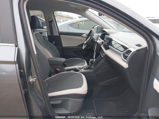 3VVUC7B28TM014831 Volkswagen TAOS SE