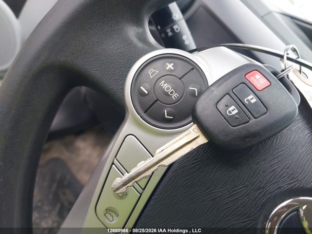 JTDKDTB31E1068945 Toyota Prius C Technology