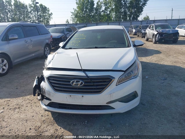 2015 Hyundai Sonata მანქანა იყიდება აუქციონზე, vin: 5NPE24AF3FH055113, აუქციონის ნომერი: 12680994