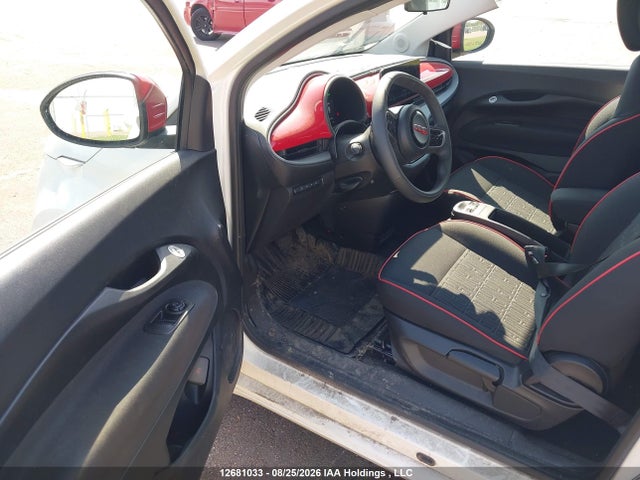 Fiat 500 E Red 2024 ZFAFFAA45RX218446 Image 19