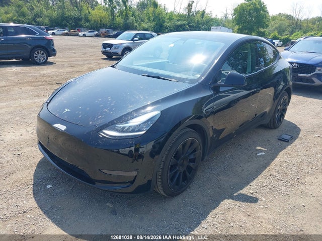 Tesla Model Y 2022 7SAYGDEE9NF464989 Image 2