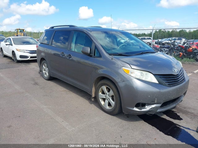 Продажа на аукционе авто 2011 Toyota Sienna, vin: 5TDZK3DC2BS090453, номер лота: 12681060