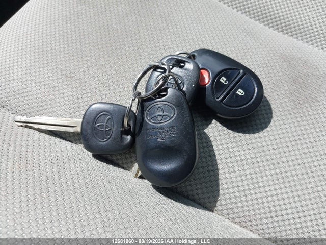 2011 Toyota Sienna მანქანა იყიდება აუქციონზე, vin: 5TDZK3DC2BS090453, აუქციონის ნომერი: 12681060