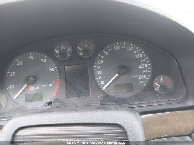 2001 Audi S4 2.7t მანქანა იყიდება აუქციონზე, vin: WAURD68D61A074621, აუქციონის ნომერი: 12681071