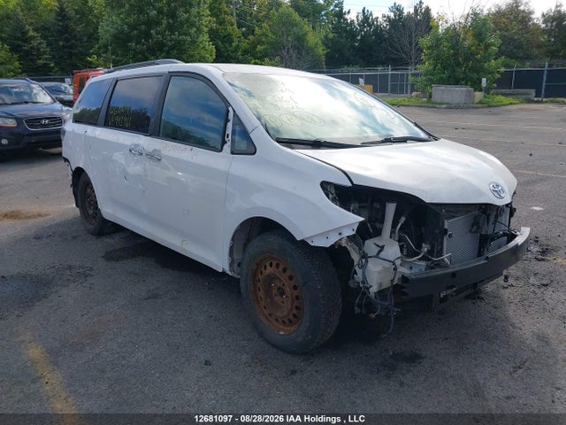 Toyota Sienna Se 8 Passenger 2015 5TDXK3DC8FS643961 main image