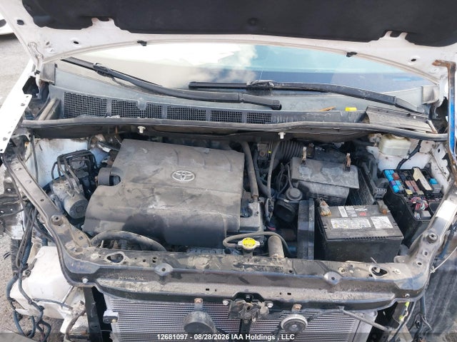 5TDXK3DC8FS643961 Toyota Sienna Se 8 Passenger