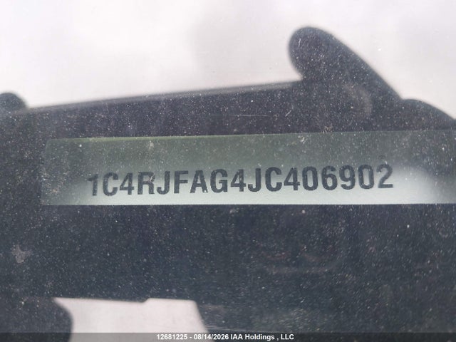 1C4RJFAG4JC406902 Jeep Grand Cherokee Laredo